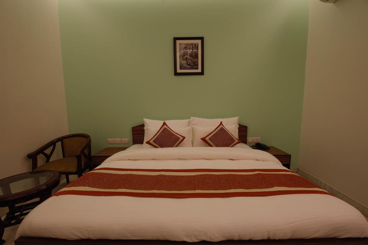 Peepal Tree Residency Bed and Breakfast Nuova Delhi Esterno foto