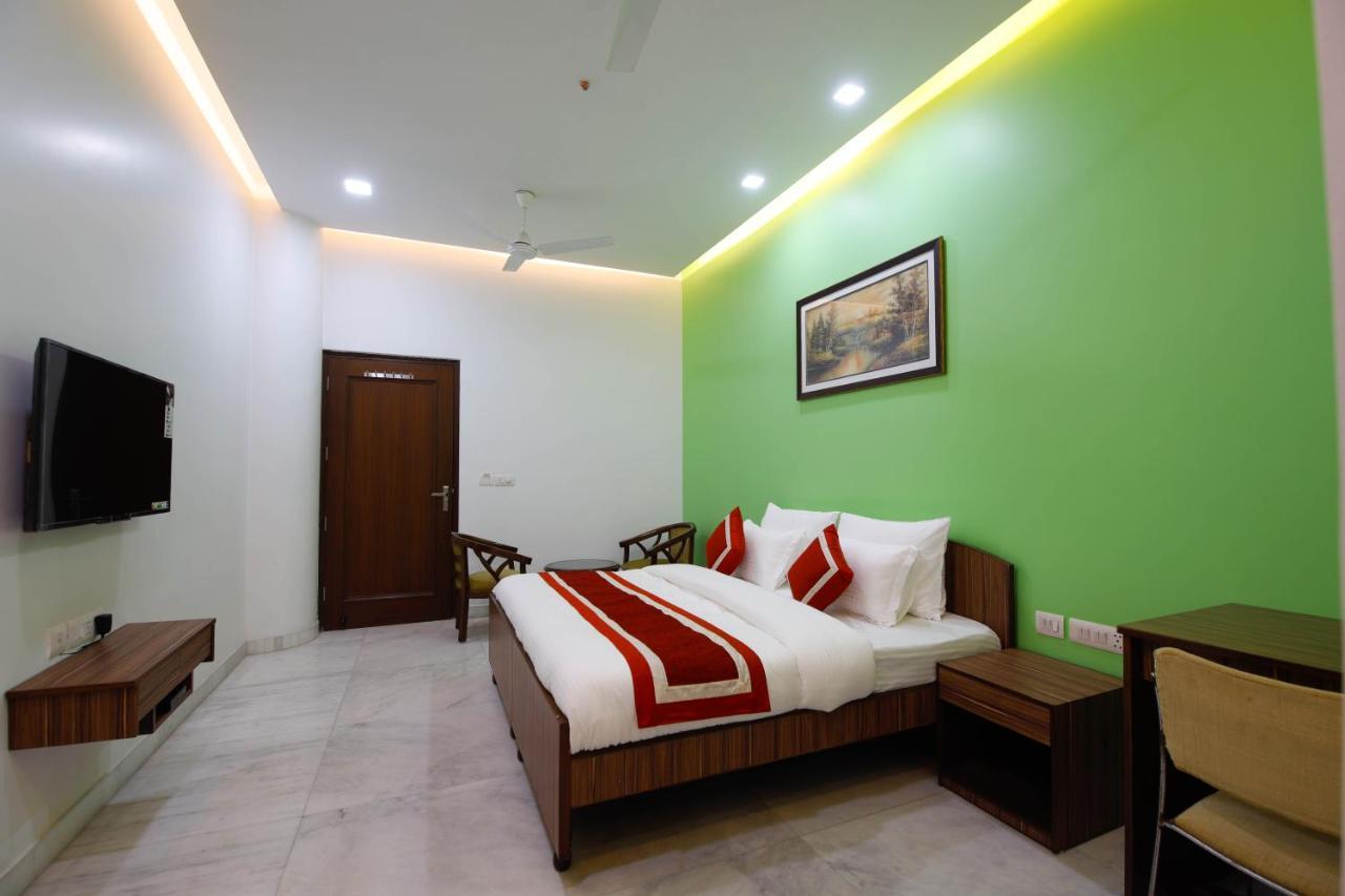 Peepal Tree Residency Bed and Breakfast Nuova Delhi Esterno foto